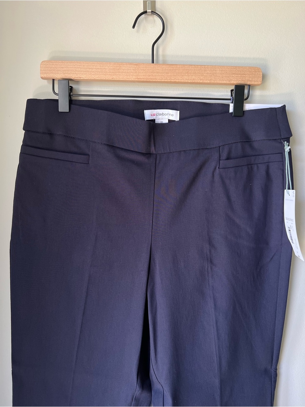 NWT Liz Claiborne Lisa Womens Straight Pull-On Pant Color Navy Size 10 - Picture 5 of 9